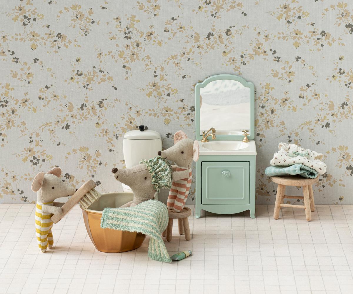 NEW Maileg Mouse Sink Dresser With Mirror - Mint