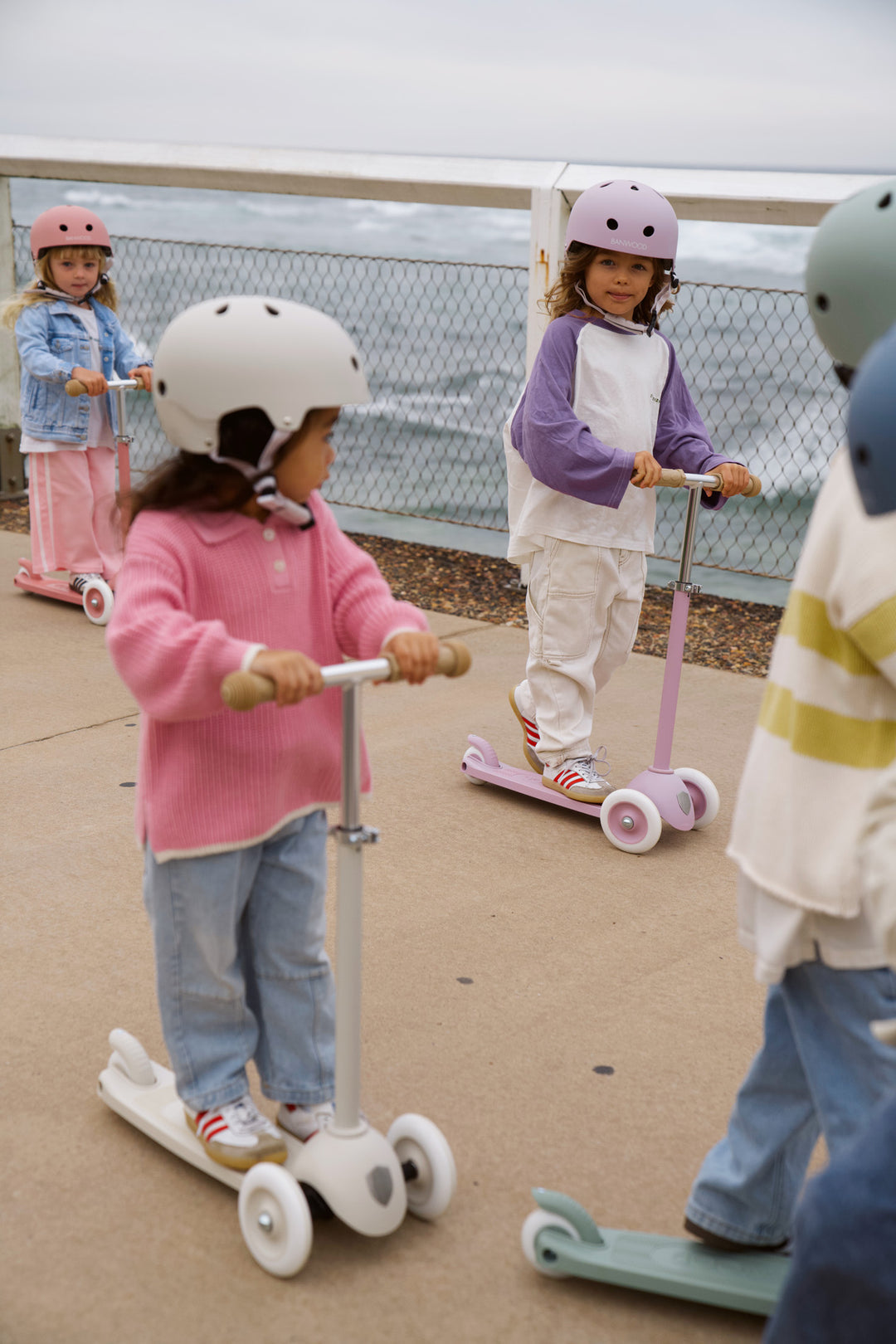 Casque de vélo d'équilibre Banwood - Différentes couleurs