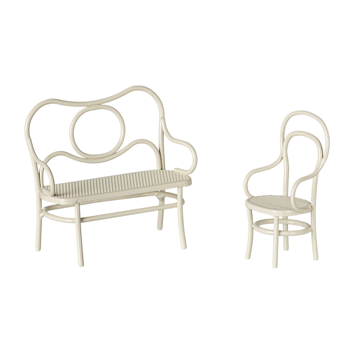 Ensemble table, chaises et banc de jardin Maileg