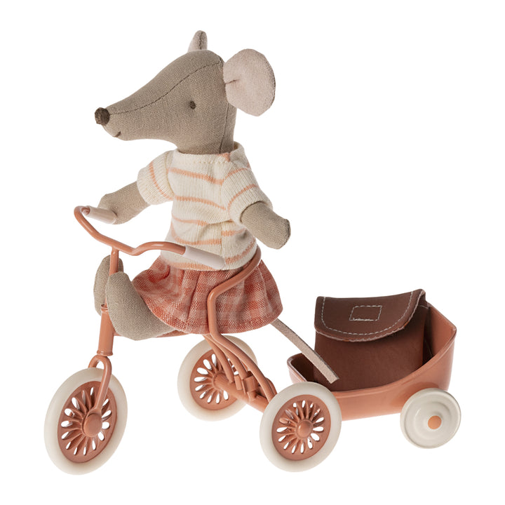 Nouveau tricycle Maileg Big Sister Mouse avec sac - Corail