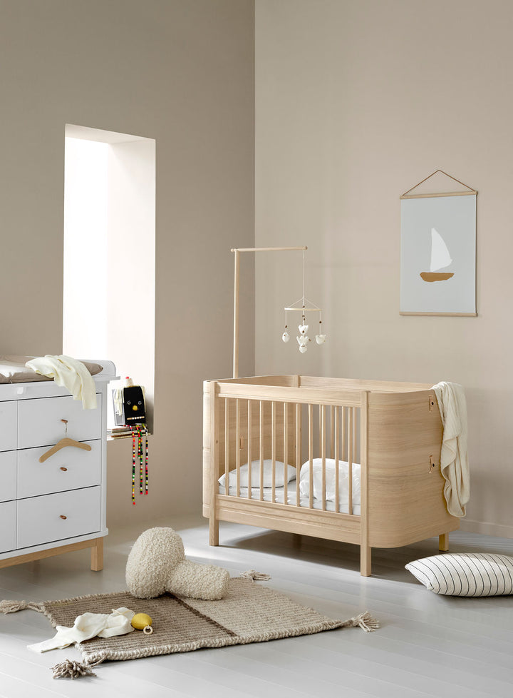 Wood Mini+ Cot Bed Incl. Junior Kit (0-9yrs) - Oak