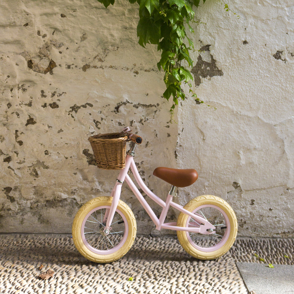 Banwood First Go Balance Bike - Pink