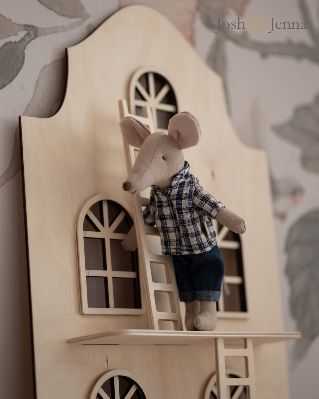 Luna Doll House Shelf