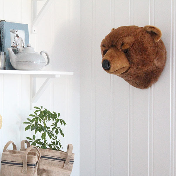 Wild & Soft Wall Toy - Oliver The Brown Bear